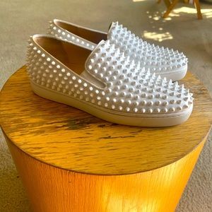 CHRISTIAN LOUBOUTIN - SPIKED ROLLER BOAT  SNEAKER